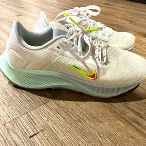Nike Pegasus Zoom Women’s size 7